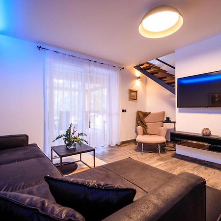 Villa Aljmaš Esterno foto