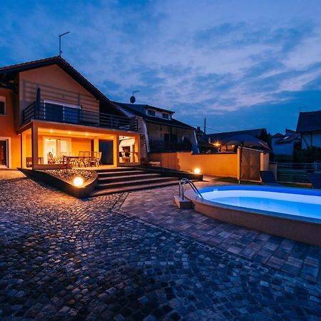 Villa Aljmaš Esterno foto